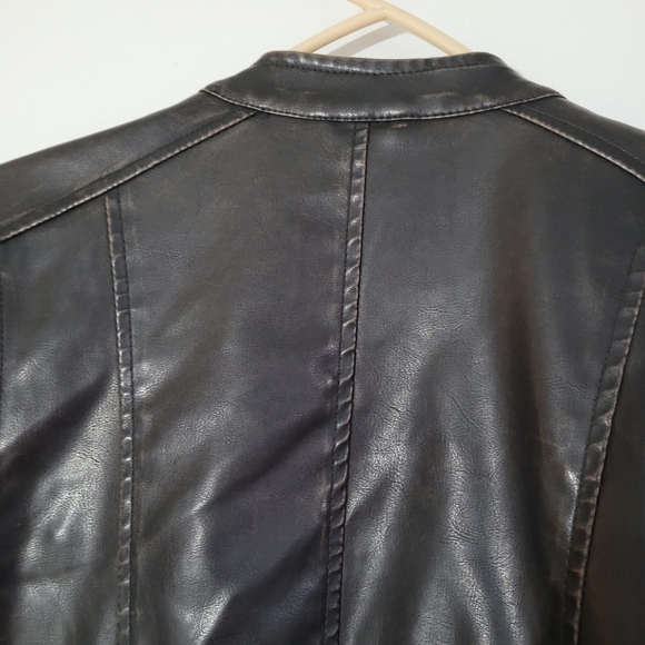 Men's Levi’s Faux Leather Dark Brown Jacket Size Medium Zip Front Front Pockets - Picture 3 of 16